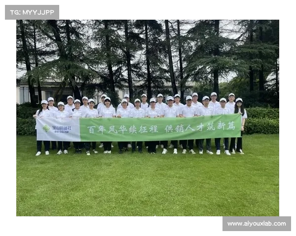 西蒙·格里夫斯谈团队赛默契关键在于业余搭档的战术执行力和默契配合 西蒙·格里夫斯谈团队赛默契关键在于业余搭档的战术执行力和默契配合