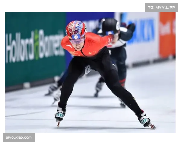 男子5000米接力决赛中国队意外摔倒，憾失奖牌收获经验